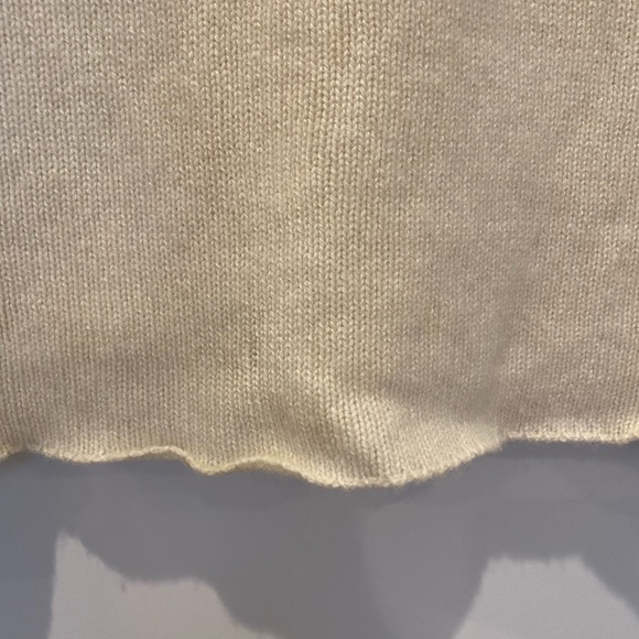 The Row Cream colored cashmere sweater - Picture 3 of 8